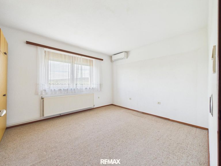 Haus mit Garten in Jois - Zimmer