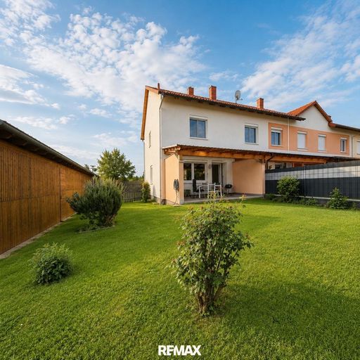 Hausrückseite mit Garten