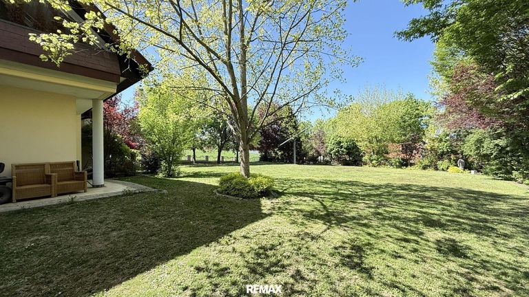 uneinsichtiger Garten