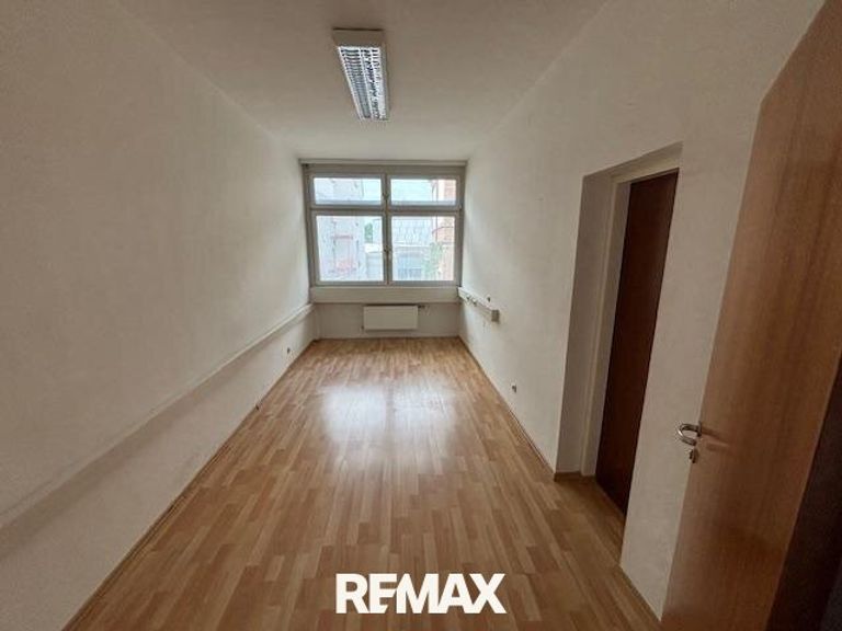 Büro (3)