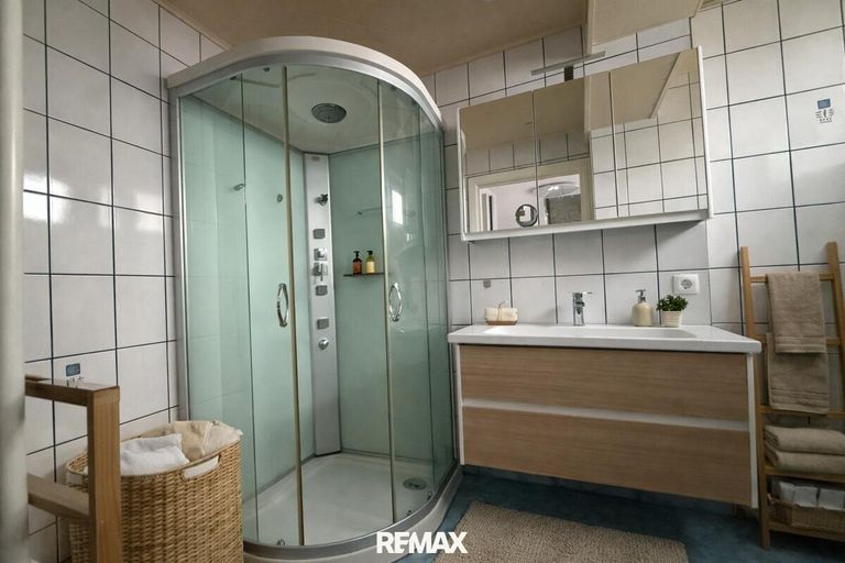 Dusche EG