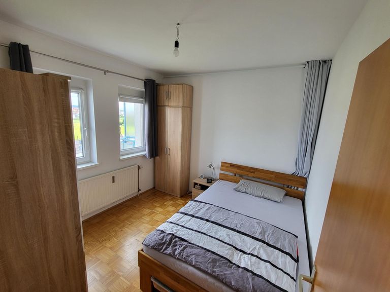 Schlafzimmer_Blick zum Fester