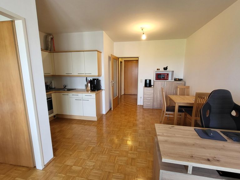 Wohnraum_Blick zur Haustür_Panorama