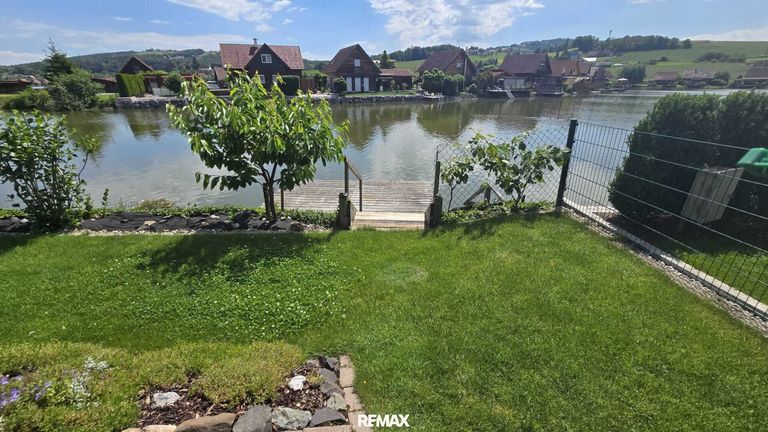Garten mit Seezugang