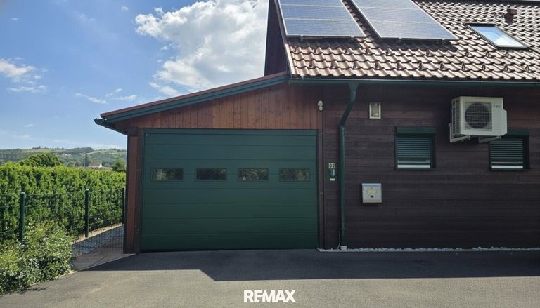 Außenansicht/Carport