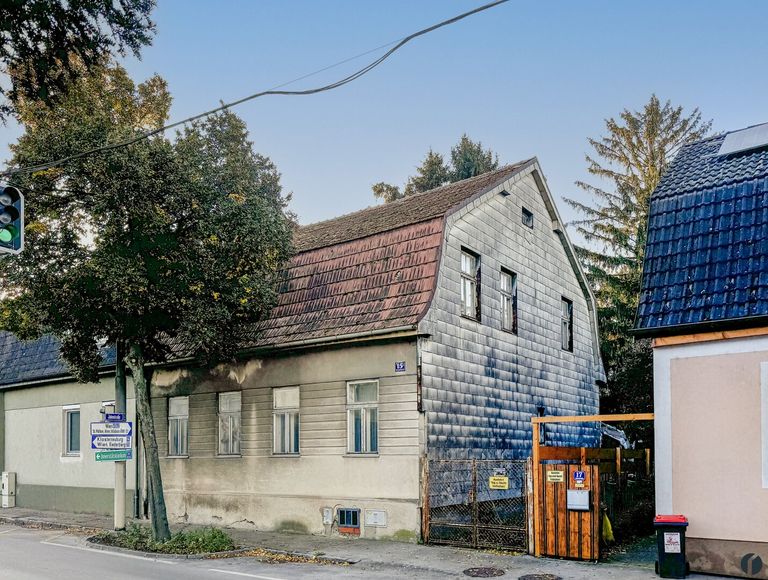 Ansicht straßenseitig Altbestand - Abrissobjekt