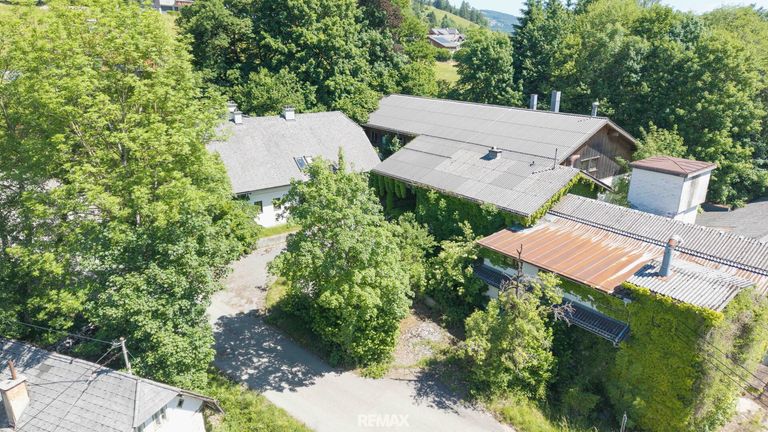 Bürogebäude und Produktion