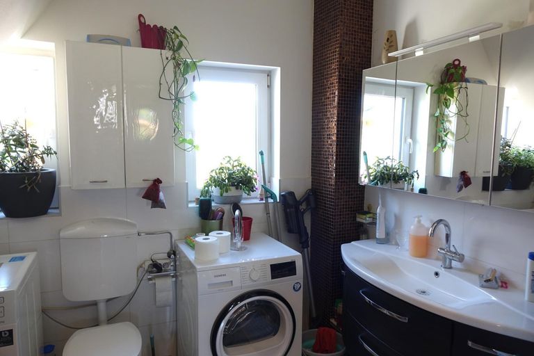 Badezimmer im Erdgeschoss
