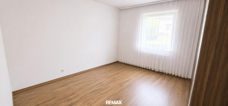 1. Schlafzimmer  17m²   (digital geräumt!)