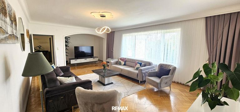 Wohnzimmer 3. Ansicht 39,2m²