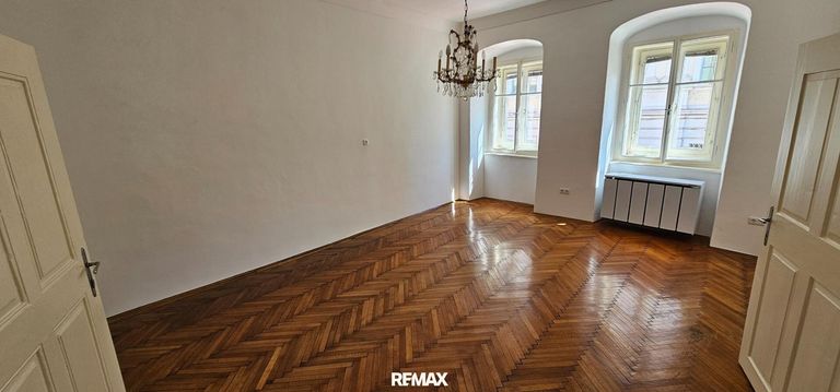 Zimmer 4  ~ 24,2m²  1. Aufnahme