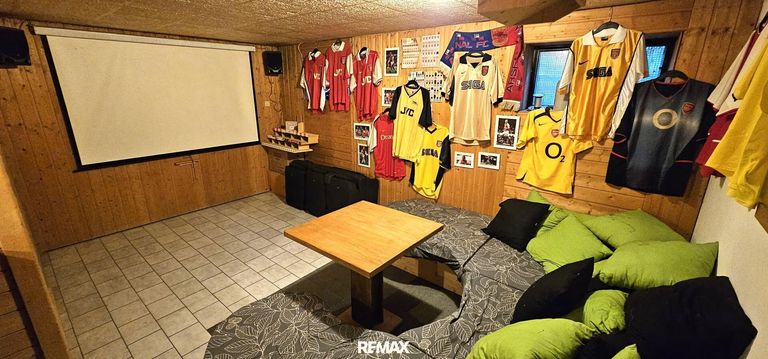 KG Partyraum mit Heimkino