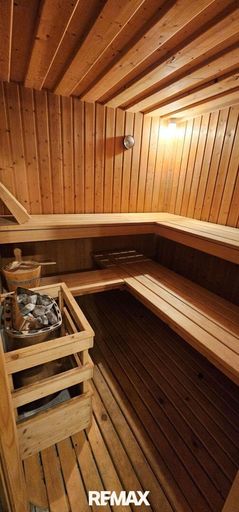 KG Sauna im Partyraum mit Heimkino