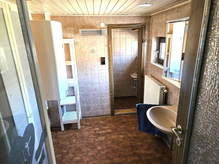 Bad WC (2)