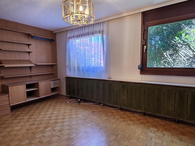 Zimmer 1, EG