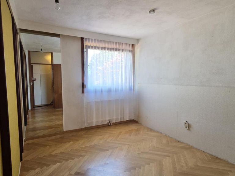 Zimmer 2, EG