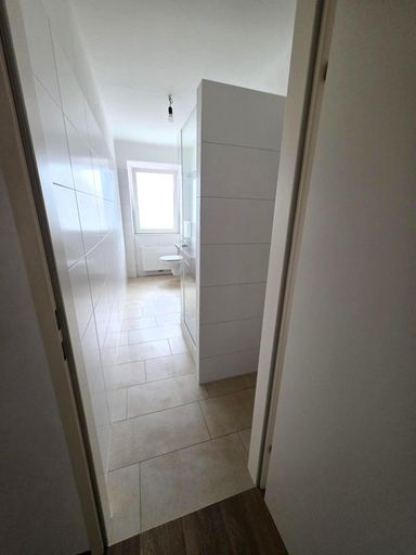 Badezimmer mit Dusche