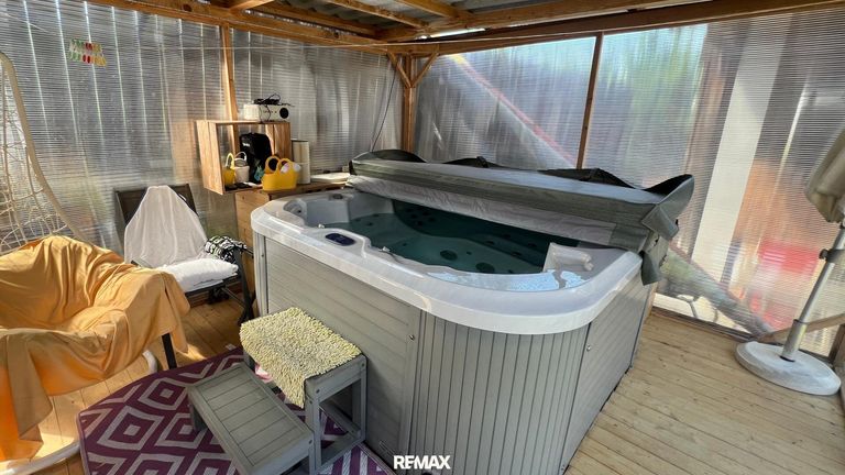 Jacuzzi