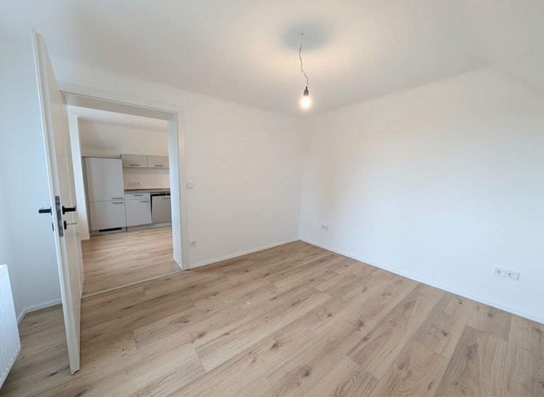 Zimmer 2 mit ca. 11,7 m²