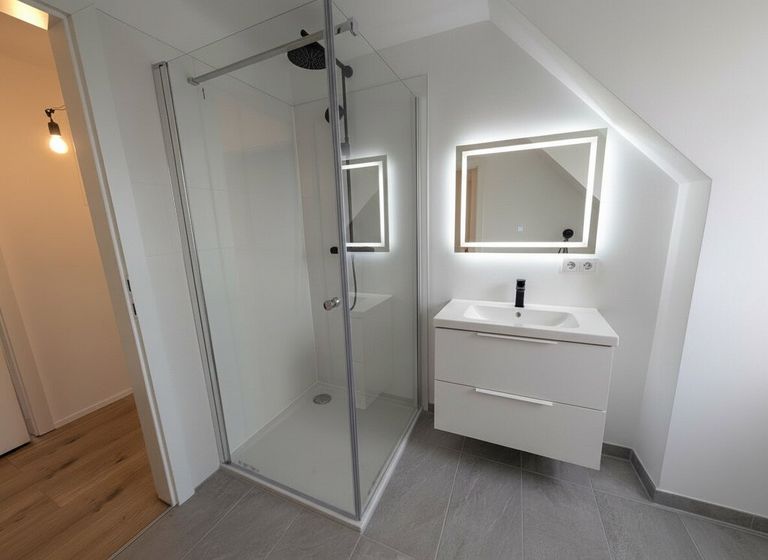 Neu saniertes Badezimmer!