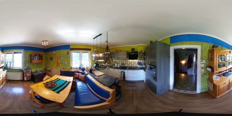 Küche mit Essbereich 360°