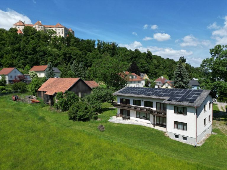 GROSSES HAUS IN ZENTRALER LAGE (Obj. 4219)