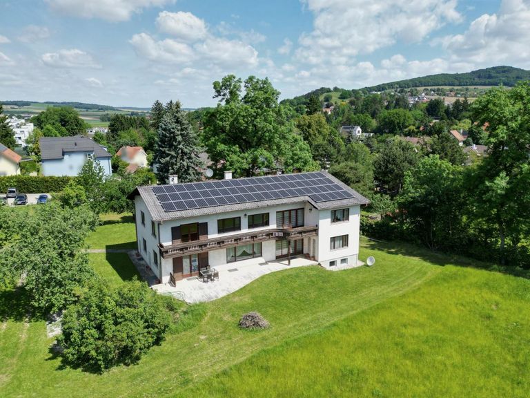 GROSSES HAUS IN ZENTRALER LAGE (Obj. 4219)