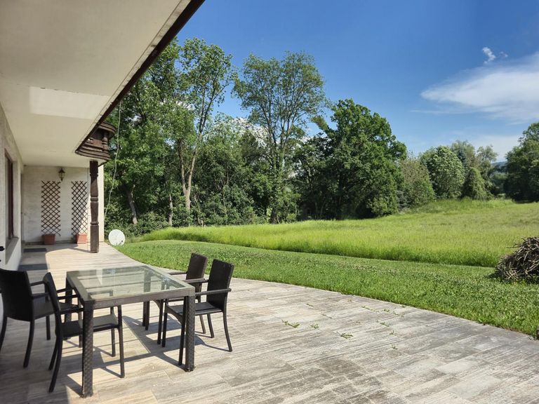 Terrasse EG