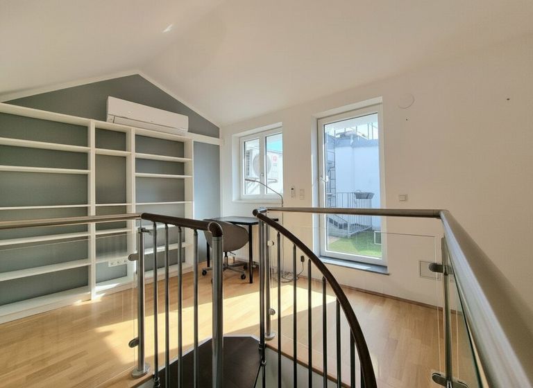 Galerie / Home Office / Terrassenzugang