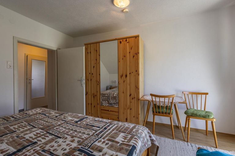 Zimmer 1 OG