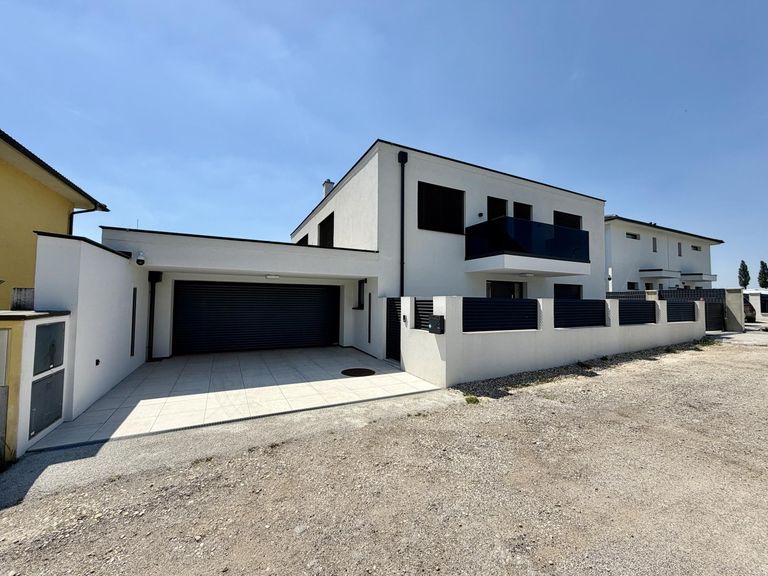 EFH 2432 Schwadorf