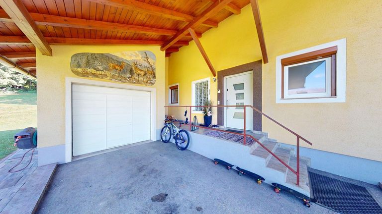 Garage, Carport, Hauseingangsbereich