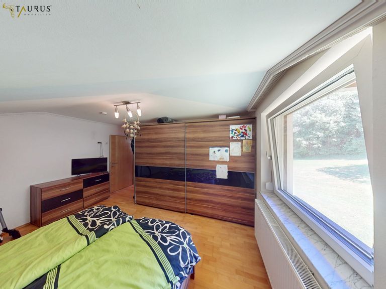 OG Schlafzimmer 1