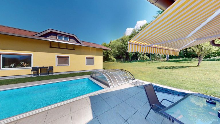 Haus, Pool, Terrasse