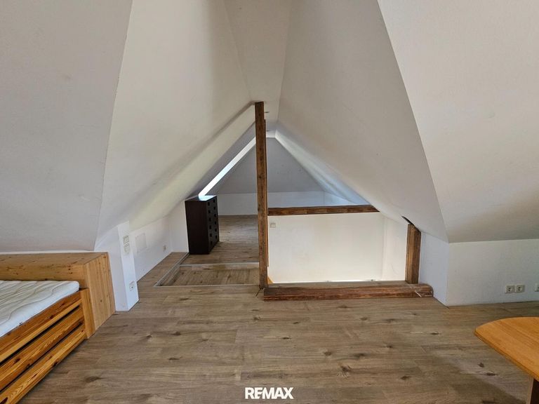 Zimmer im Dachboden (3)