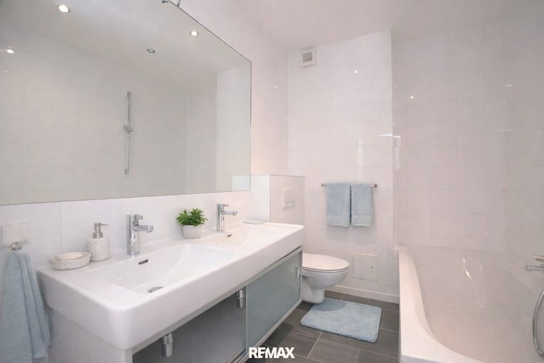 Badezimmer 1