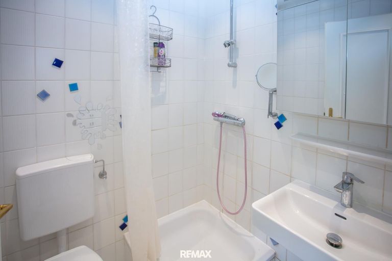 Dusche mit WC
