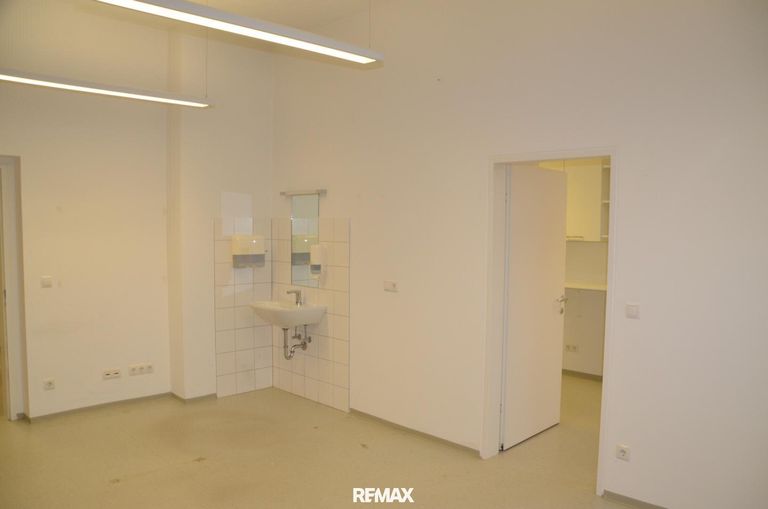 Behandlungszimmer 1_Ansicht 2
