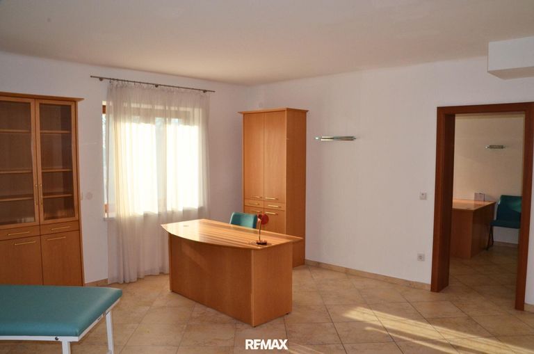 Behandlungsraum / Büro Ansicht 2
