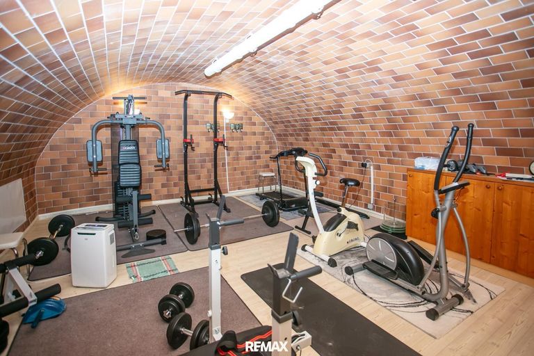 Fitnessraum KG_ Steiner Landstr. 50