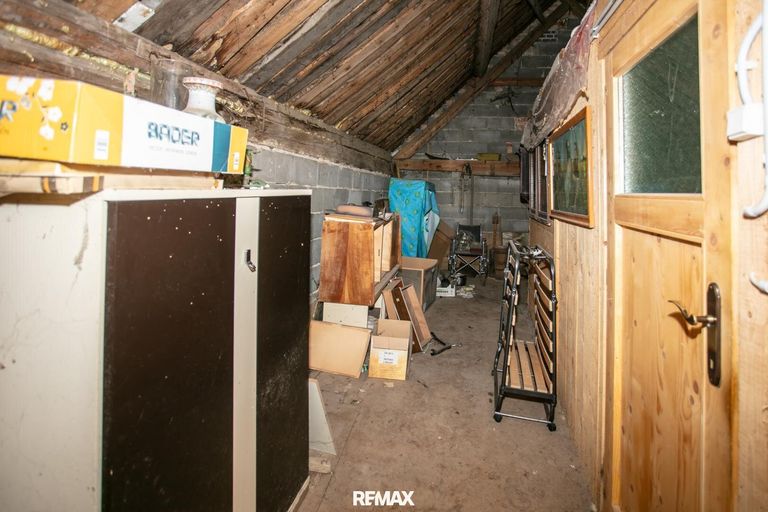 Altbau 4