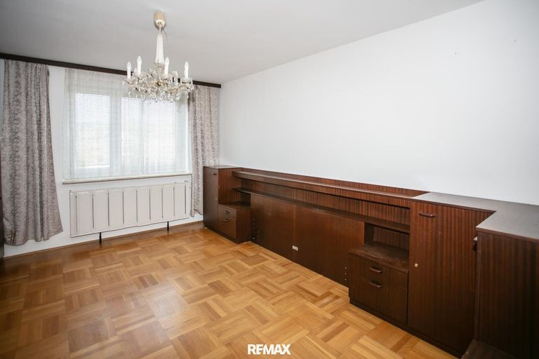 Schlafzimmer Ansicht 1