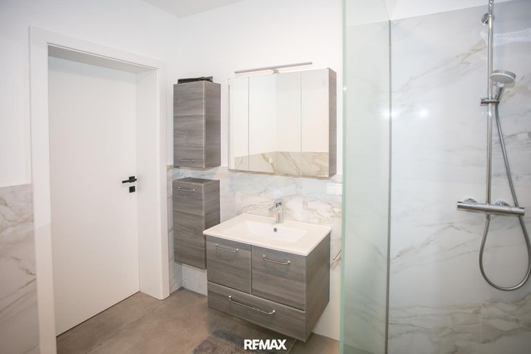 Badezimmer_Ansicht 1_WE 2