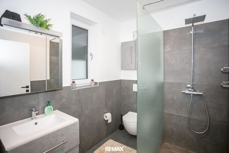 Badezimmer_EG_WE 1