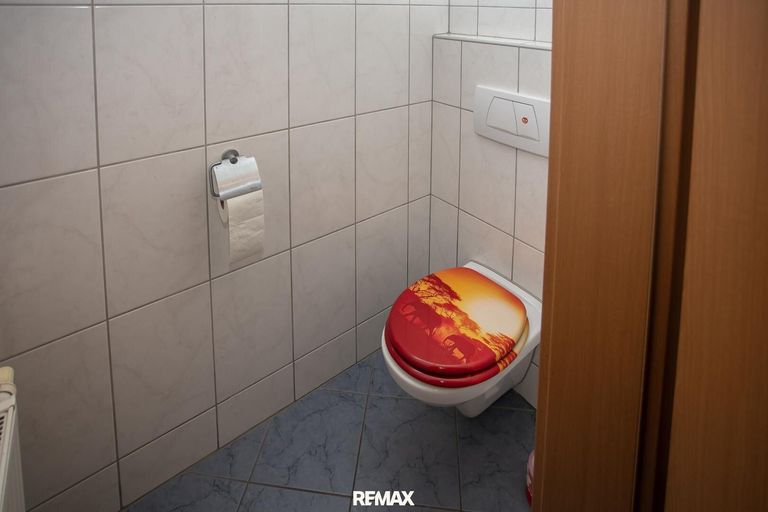 EG-WC