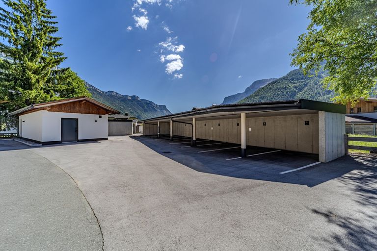 Carports und allgemeiner Fahrradabstellraum