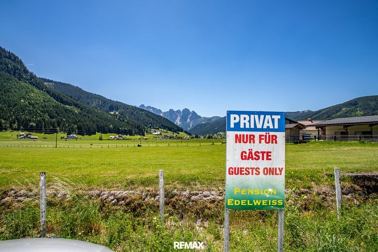 Gästeparkplatz