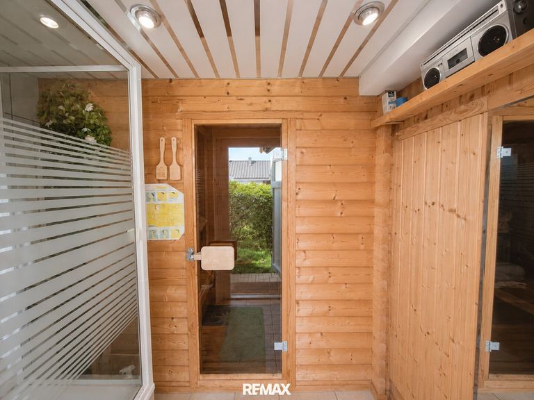 Sauna mit Dusche