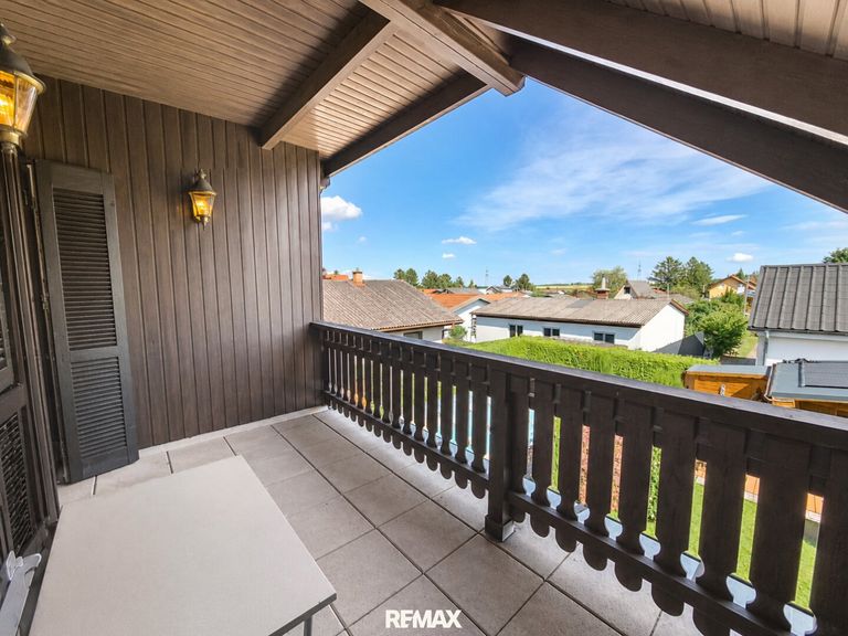 vollüberdachter Balkon