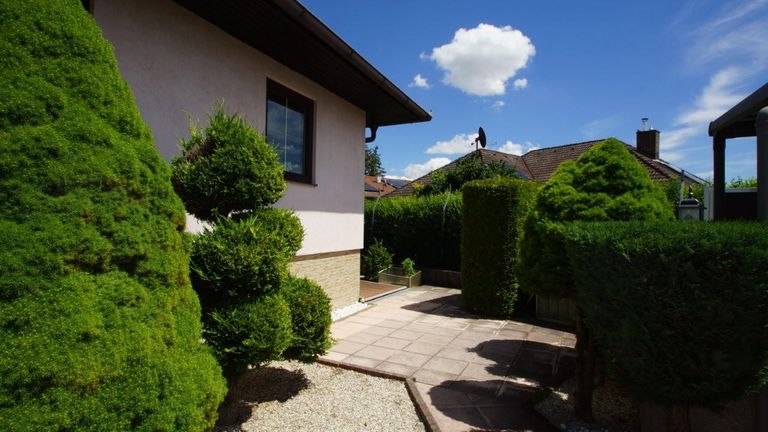 30 Garten EFH 2000